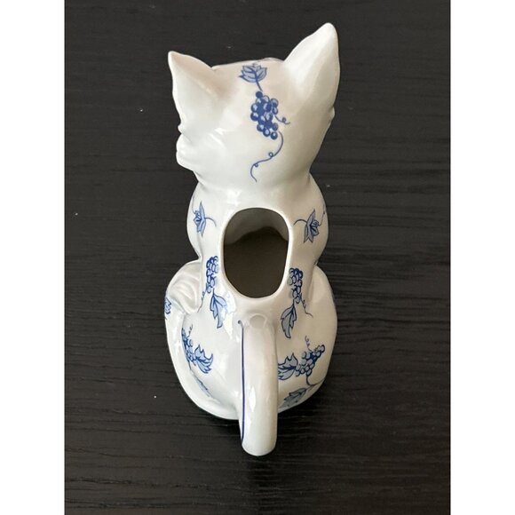 VTG 1986 Fox-Shaped Porcelain Creamer Blue/White Franklin Mint Country Friends - Picture 6 of 9